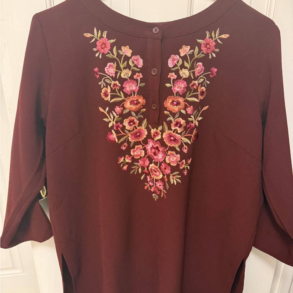 Linea by Louis Dell'Olio Maroon Floral Blouse